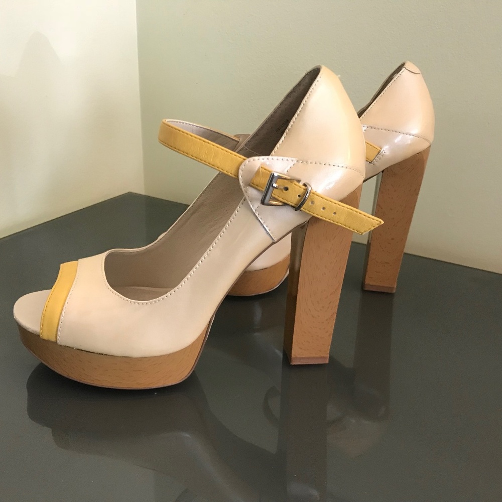 Colin Stuart Platform Heels - Picture 4 of 8